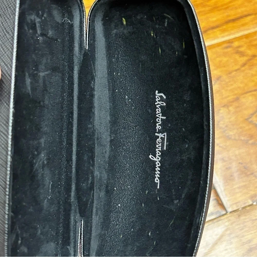 Salvatore ferragamo glasses‎ case